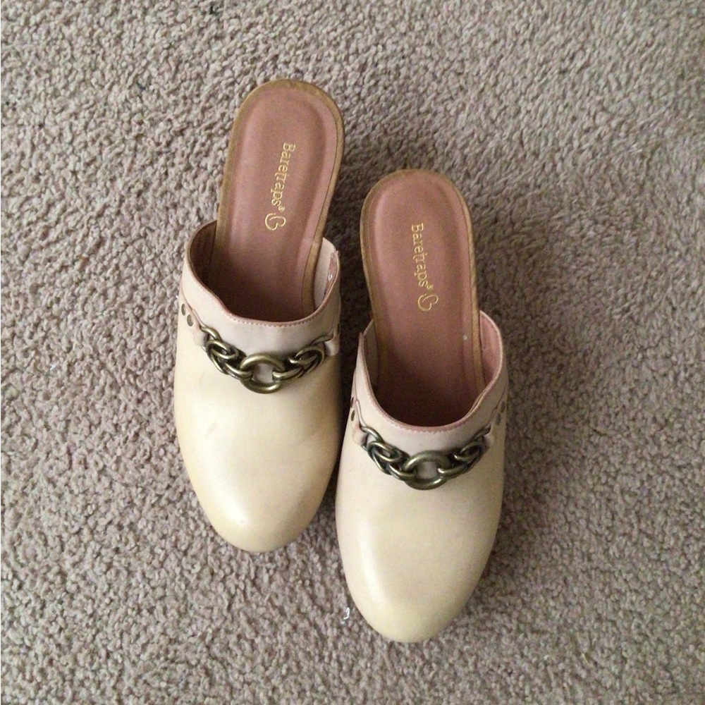 Baretraps Glogs New without tags.